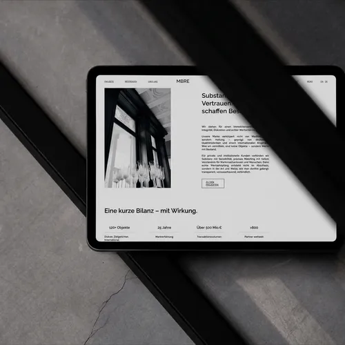 Sixrooms | Kreativagentur München | Banderole – ipad concrete Website Mockup