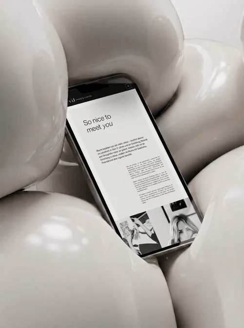 Sixrooms | Kreativagentur München | Banderole – iphone blobs Website Mockup 2